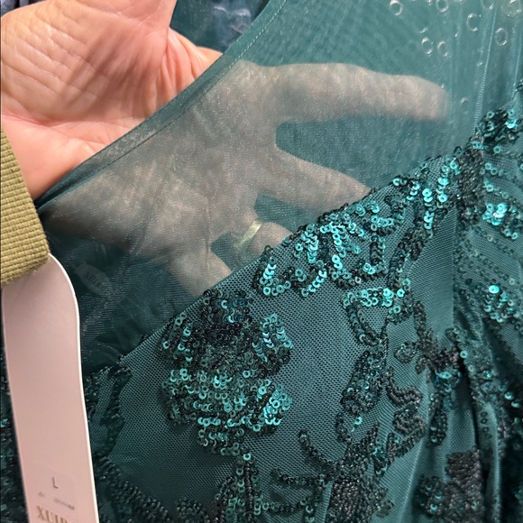 Emerald Sequin Long Sleeve Gown - Picture 5 of 5